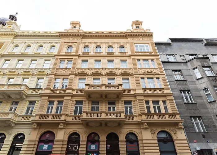 Lovely 2Bds Apt In The Center - Stp7
