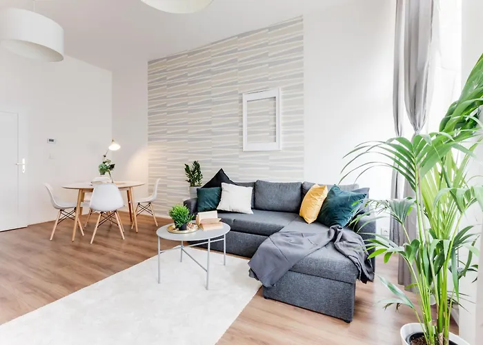 Lovely 2Bds Apt In The Center - Stp7